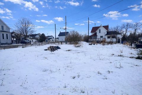 Photo 1 at 24 King Street, SMITHS FALLS, Smiths Falls