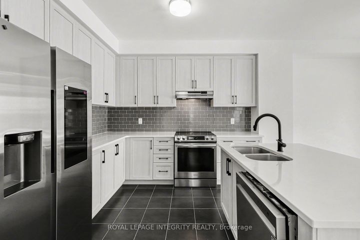 Photo 8 at 105 Mesa Drive, Nepean (Half Moon Bay), Ottawa