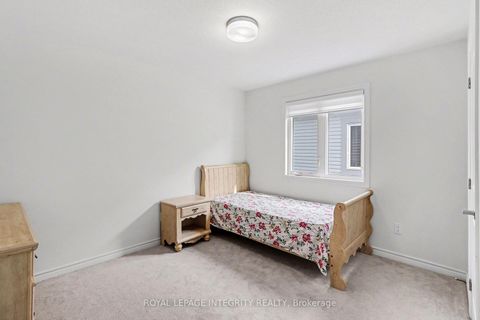 Photo 15 at 105 Mesa Drive, Nepean (Half Moon Bay), Ottawa