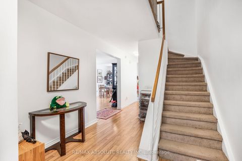 Photo 3 at 677 Mathieu Way, Fallingbrook/Pineridge, Orleans