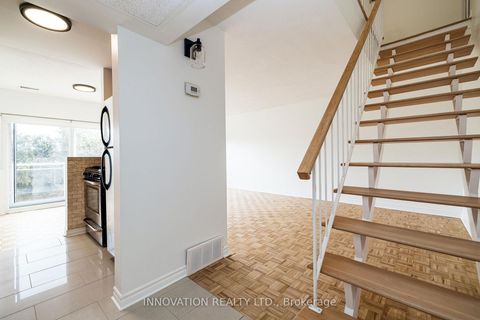 Photo 3 at 224 - 12 Corkstown Road, Nepean (Lakeview Park), Ottawa