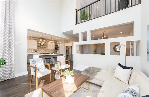 Photo 7 at 332 Haliburton Heights S, Emerald Meadows/Trailwest, Kanata