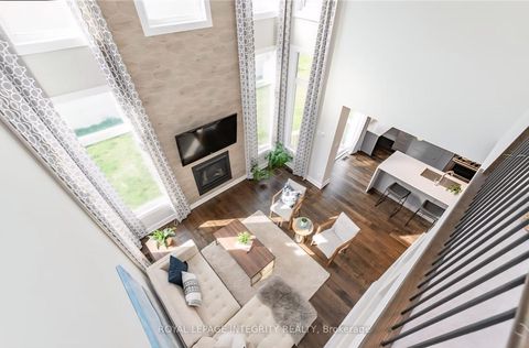 Photo 9 at 332 Haliburton Heights S, Emerald Meadows/Trailwest, Kanata