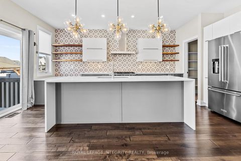 Photo 12 at 332 Haliburton Heights S, Emerald Meadows/Trailwest, Kanata