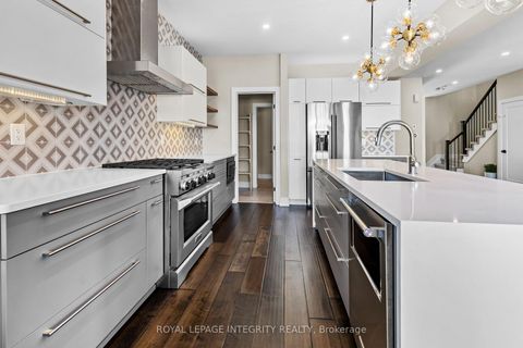 Photo 13 at 332 Haliburton Heights S, Emerald Meadows/Trailwest, Kanata