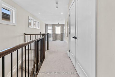 Photo 18 at 332 Haliburton Heights S, Emerald Meadows/Trailwest, Kanata