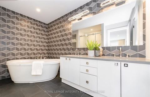 Photo 21 at 332 Haliburton Heights S, Emerald Meadows/Trailwest, Kanata