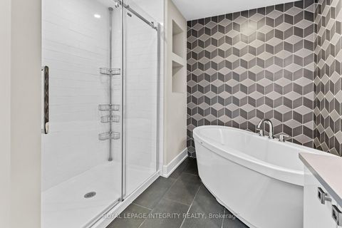 Photo 22 at 332 Haliburton Heights S, Emerald Meadows/Trailwest, Kanata