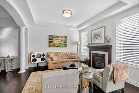 Photo 11 at 126 Pinelock Street, Emerald Meadows/Trailwest, Kanata