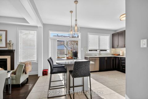 Photo 14 at 126 Pinelock Street, Emerald Meadows/Trailwest, Kanata