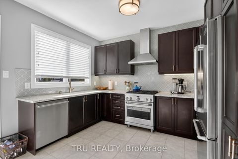 Photo 18 at 126 Pinelock Street, Emerald Meadows/Trailwest, Kanata