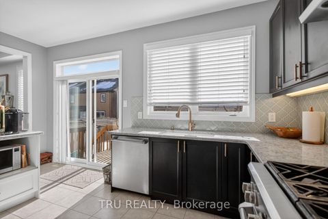 Photo 20 at 126 Pinelock Street, Emerald Meadows/Trailwest, Kanata