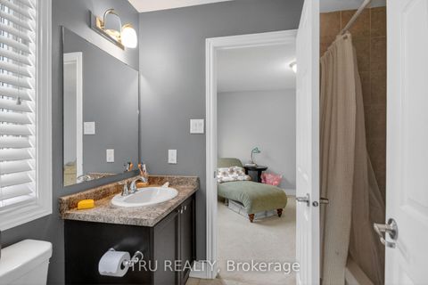 Photo 33 at 126 Pinelock Street, Emerald Meadows/Trailwest, Kanata