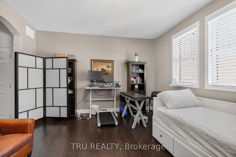 Photo 38 at 126 Pinelock Street, Emerald Meadows/Trailwest, Kanata