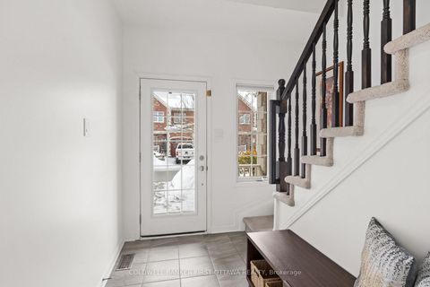 Photo 2 at 32 Dundalk Private, Nepean (Stonebridge), Ottawa