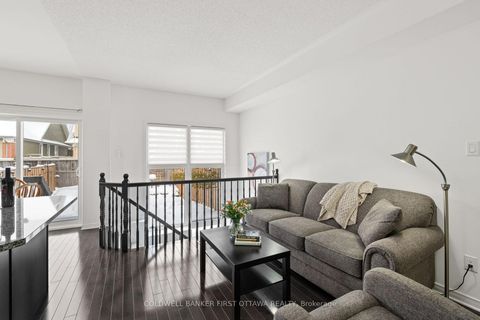 Photo 5 at 32 Dundalk Private, Nepean (Stonebridge), Ottawa