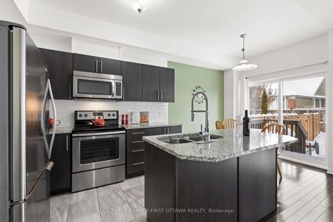Photo 7 at 32 Dundalk Private, Nepean (Stonebridge), Ottawa
