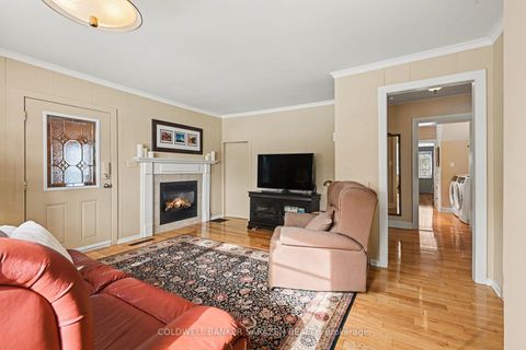 Photo 3 at 29 Daniel Street S, Arnprior