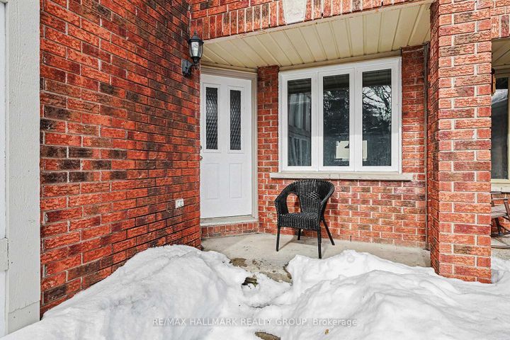 Photo 2 at 64 Grenadier Way, Nepean (Longfields), Ottawa