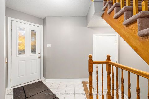 Photo 3 at 64 Grenadier Way, Nepean (Longfields), Ottawa