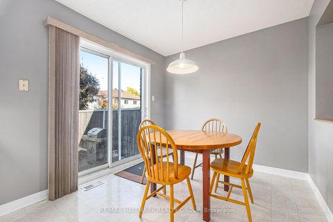 Photo 9 at 64 Grenadier Way, Nepean (Longfields), Ottawa