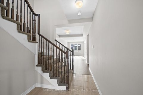 Photo 1 at 783 Brittanic Road, Emerald Meadows/Trailwest, Kanata