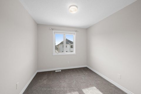 Photo 16 at 783 Brittanic Road, Emerald Meadows/Trailwest, Kanata