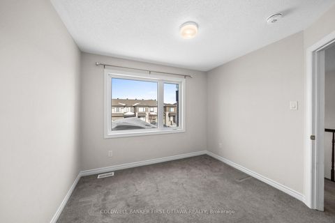 Photo 18 at 783 Brittanic Road, Emerald Meadows/Trailwest, Kanata