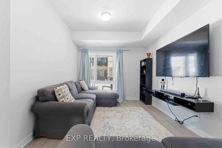 Photo 9 at 116 Parnian Private, Nepean (Half Moon Bay), Ottawa