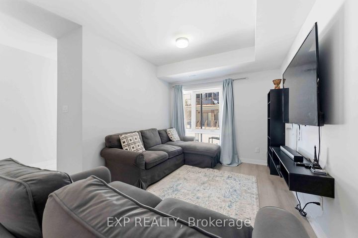 Photo 10 at 116 Parnian Private, Nepean (Half Moon Bay), Ottawa