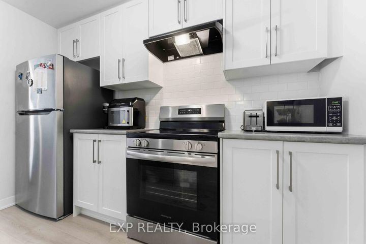 Photo 18 at 116 Parnian Private, Nepean (Half Moon Bay), Ottawa