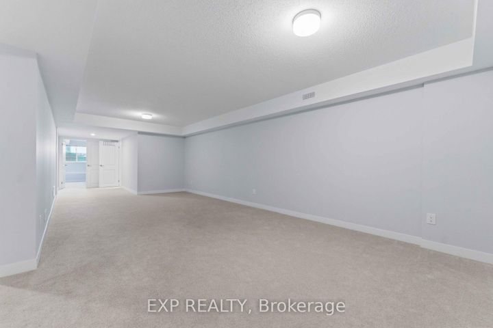 Photo 30 at 116 Parnian Private, Nepean (Half Moon Bay), Ottawa