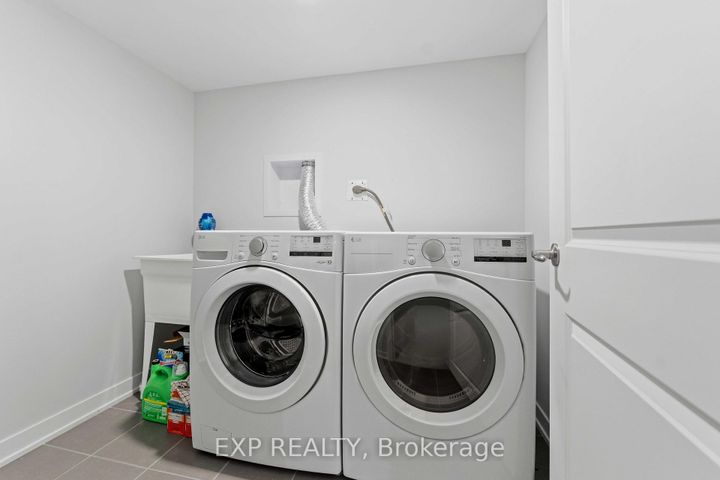 Photo 31 at 116 Parnian Private, Nepean (Half Moon Bay), Ottawa