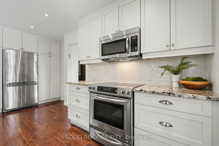 Photo 6 at 51 Pemberton Crescent, Nepean (Manordale), Ottawa