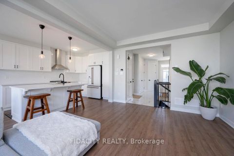 Photo 8 at 183 Yearling Circle, Goulbourn Twp From Franktown Rd/South To Rideau, Stittsville