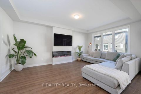 Photo 9 at 183 Yearling Circle, Goulbourn Twp From Franktown Rd/South To Rideau, Stittsville