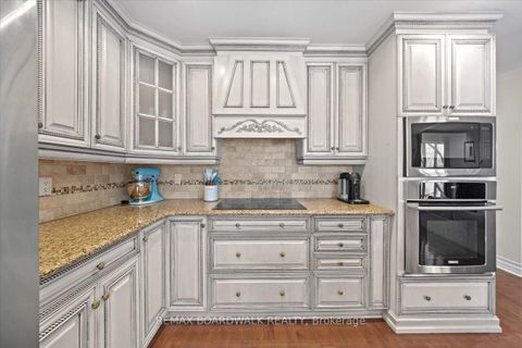 Photo 13 at 1367 Talcy Crescent, Fallingbrook/Ridgemount, Orleans