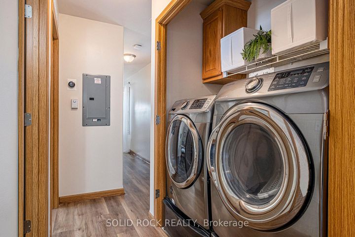 Photo 11 at 65 Vanier Road, Nepean (Industrial Park), Ottawa