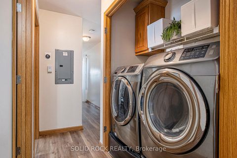 Photo 11 at 65 Vanier Road, Nepean (Industrial Park), Ottawa