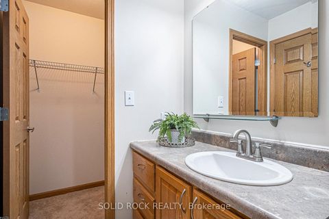 Photo 12 at 65 Vanier Road, Nepean (Industrial Park), Ottawa