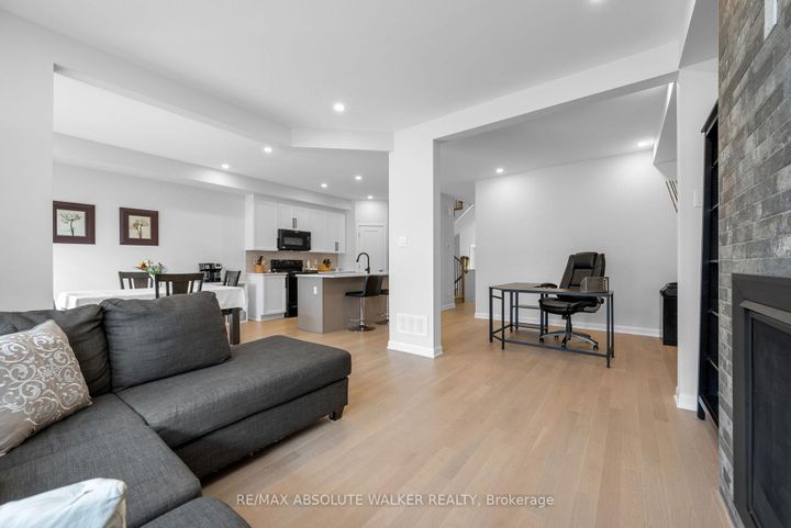 Photo 5 at 21 Fossa Terrace N, Nepean (Half Moon Bay), Ottawa
