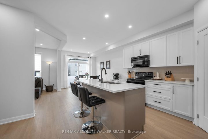Photo 8 at 21 Fossa Terrace N, Nepean (Half Moon Bay), Ottawa
