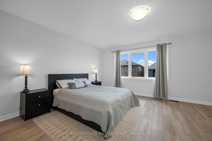Photo 13 at 21 Fossa Terrace N, Nepean (Half Moon Bay), Ottawa