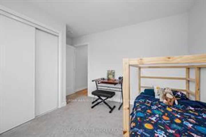 Photo 19 at 21 Fossa Terrace N, Nepean (Half Moon Bay), Ottawa