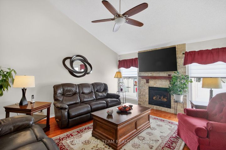 Photo 12 at 26 Settlers Ridge Way, Nepean (Longfields), Ottawa