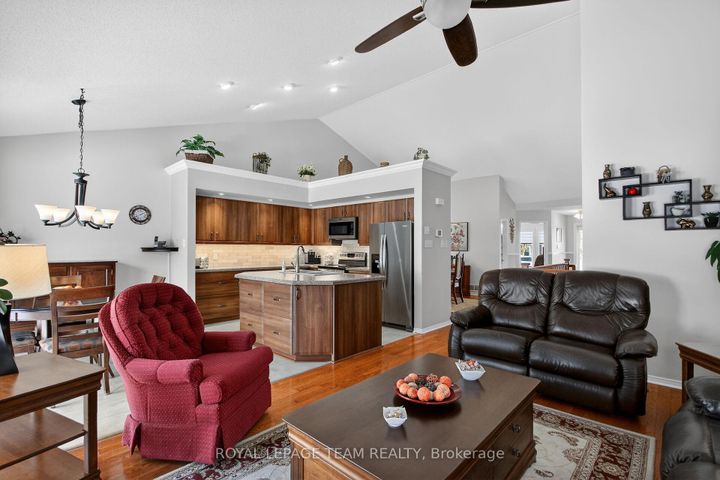 Photo 14 at 26 Settlers Ridge Way, Nepean (Longfields), Ottawa