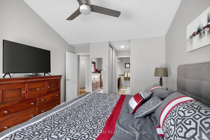 Photo 25 at 26 Settlers Ridge Way, Nepean (Longfields), Ottawa