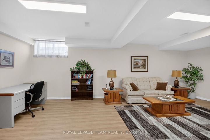 Photo 32 at 26 Settlers Ridge Way, Nepean (Longfields), Ottawa