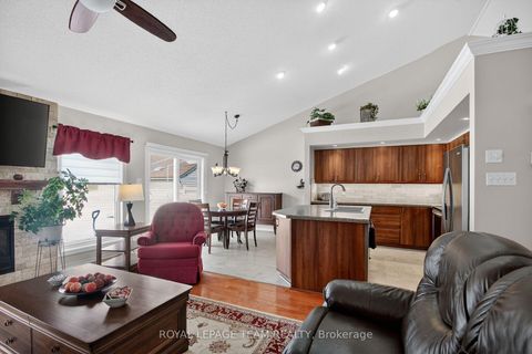 Photo 13 at 26 Settlers Ridge Way, Nepean (Longfields), Ottawa
