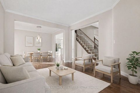 Photo 2 at 845 Contour Street, Mer Bleue/Bradley Estates/Anderson Park, Orleans